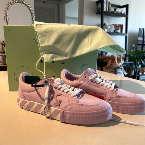 OFF-WHITE Women Vulc Low Canvas Lilac Size: EU 42 (US 11.5-12) - Picture 1 of 8